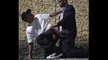 Fudendo Com O Vizinho Na Rua Free thumbnail