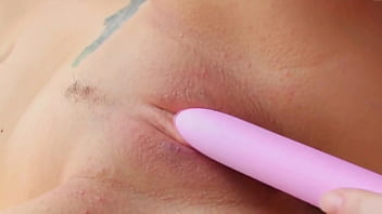 New lesbians sheila faye and janessa jordan two sluts lick pussies and finger each other