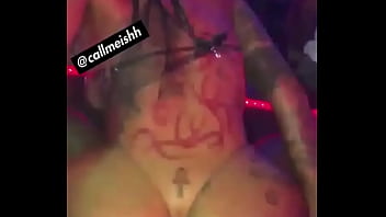 Dançarina com bundão