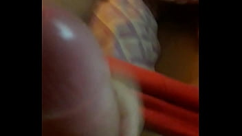 Busca alguna vagina para llenar de leche