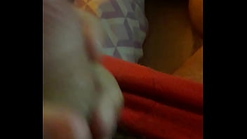 Busca alguna vagina para llenar de leche