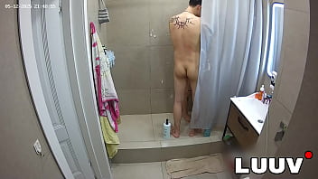 Luuv a couple's exhibitionist video plan in the shower