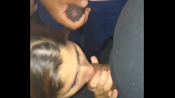 Hoje meu marido me levou no swing e me fez de putinha tive que mamar vários