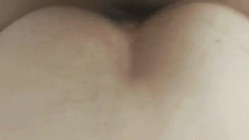 Hermanastra finge no mostrar interez pero termina follando en el baño Hermanastra finge no mostrar interez pero termina follando en el baño