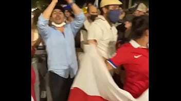 Se lo chupan a policías