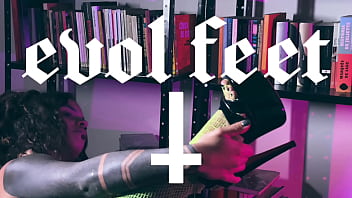 My feet are ready for your face