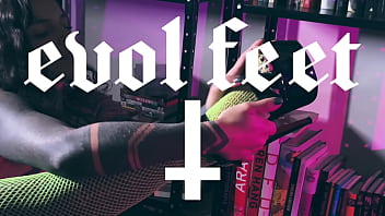 My Feet Are Ready For Your Face thumbnail