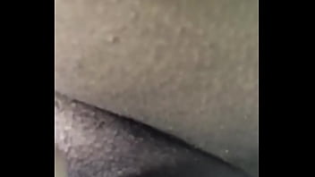 Mulher com a bucetar aberta esperando uma rola