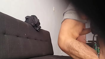 Hermanastra ninfomana follando con su compañero del trabajo camara espia real