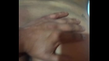 Joven de 18 acepta tener sexo por dinero mientras juega free fire