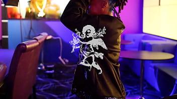 Lightskin cutie twerks for tiktok swxxt