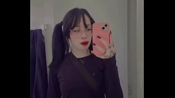 Me disseram que é difícil me reconhecer de roupa