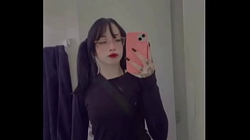 Me disseram que é difícil me reconhecer de roupa