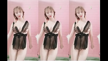 Phuong 98 big tits hairless pussy