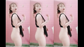 Phuong 98 big tits hairless pussy