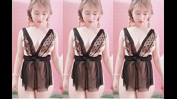 Phuong 98 big tits hairless pussy