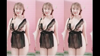 Phuong 98 big tits hairless pussy