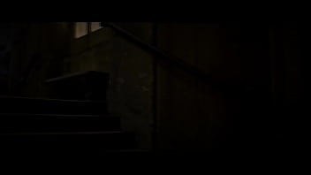 Luisa ranieri prende il sole nuda su una barca