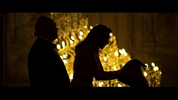 Luisa Ranieri Prende Il Sole Nuda Su Una Barca thumbnail