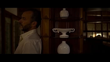 Luisa Ranieri Prende Il Sole Nuda Su Una Barca thumbnail