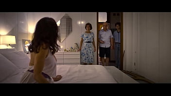 Luisa Ranieri Prende Il Sole Nuda Su Una Barca thumbnail