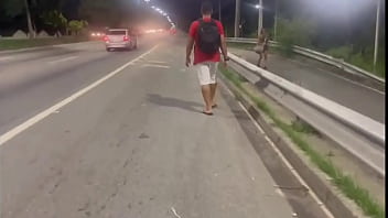 Esposa sendo seguida e da pro seguida