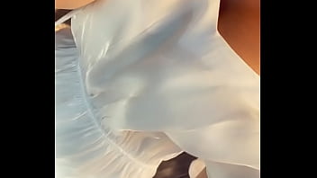 Un strip tease ça te tente ce soir