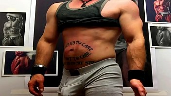 Declan Getting Hard With His Muscle Beasts thumbnail