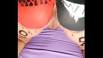 Delicia de pintura dessa morena