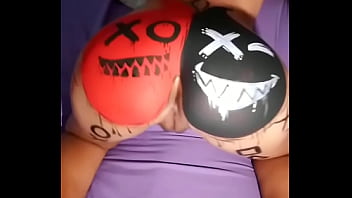 Delicia de pintura dessa morena