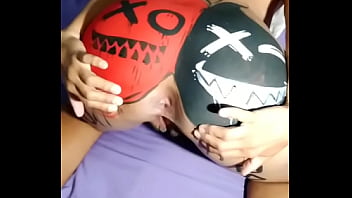 Delicia de pintura dessa morena