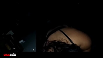 Me acabo com esse pau grande e grosso na minha boca pauzão gigante minha buceta fica molhada só se imagina