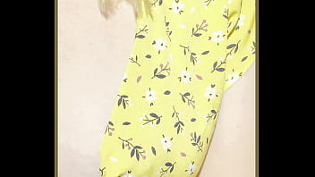 Milf exposes her perfect boobs in the automobile driving