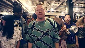 Macklemore ryan lewis thrift shop feat wanz 720p hd