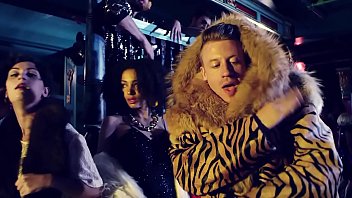 Macklemore ryan lewis thrift shop feat wanz 720p hd