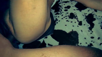 Анал с худенькой милфой