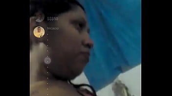 Solo chichis enseñando