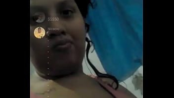 Solo chichis enseñando