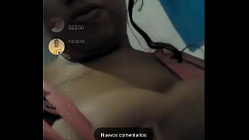 Solo chichis enseñando