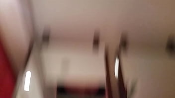 Morena muito gostosa sentando no pau