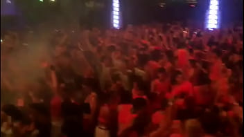 Joven usa vagina como controladora