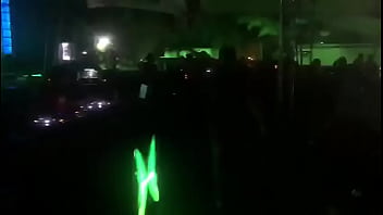 Joven usa vagina como controladora