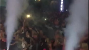 Joven usa vagina como controladora