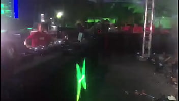 Joven usa vagina como controladora