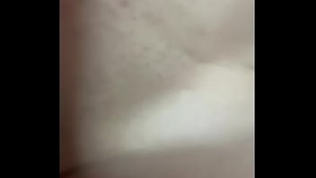 A rossmexicana le encanta meterse su dildo en el culo rica mexicana caliente