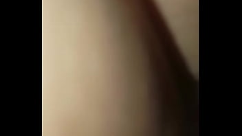 Lesbiana Masturbándose En Su Camioneta thumbnail