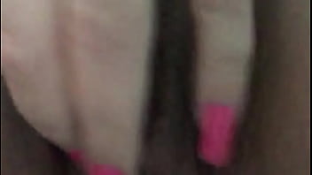 Masturbating close 1