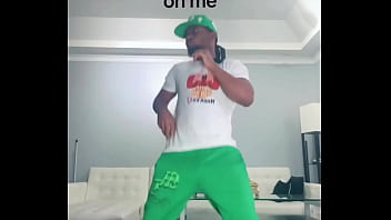 S o to all my costars w that kewchie to make me bust fast but i got stamina and can go rounds