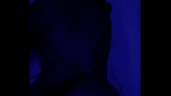 Morena dando gostoso