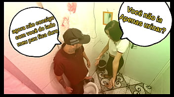 Garota sendo fodida no banheiro por um desconhecido sem camisinha